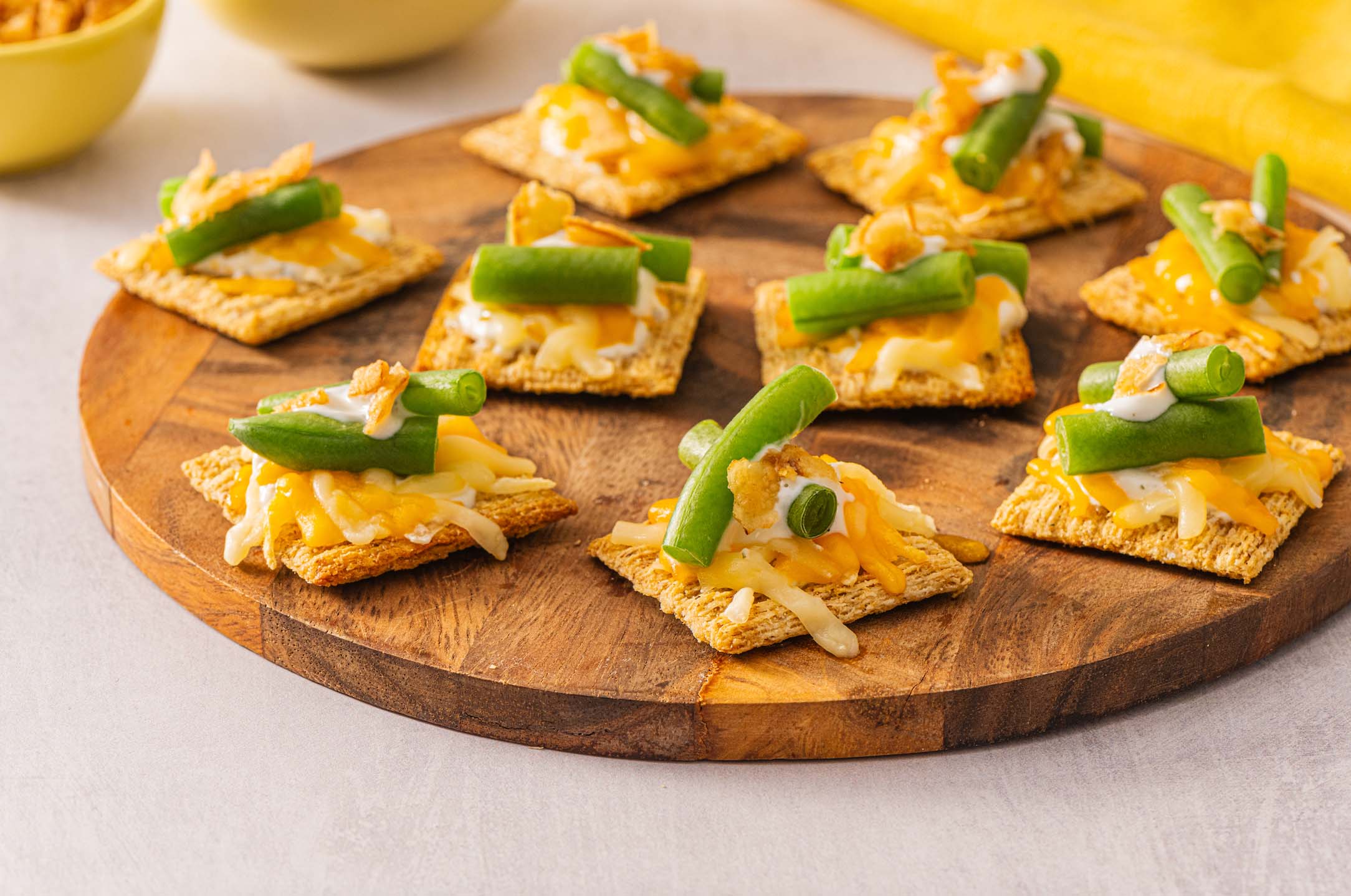 TRISCUIT & CRACKER BARREL - Favourite Green Bean Onion Snackers